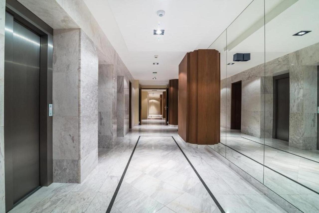 Modern Apartment With Pool Near Golden Terraces Warsaw Exterior photo
